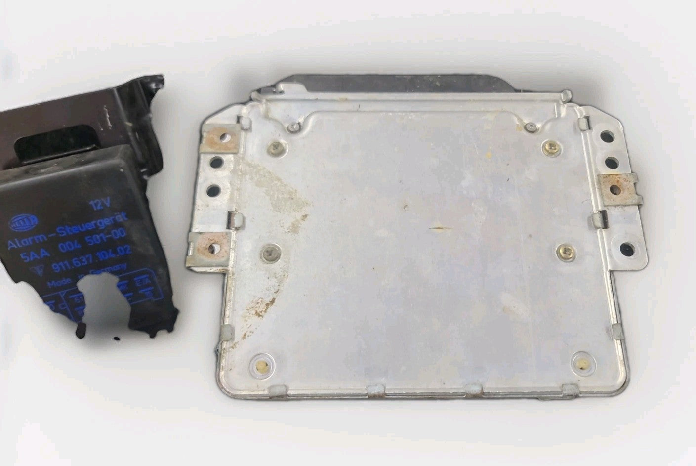1985-1989 Porsche 944 924S Turbo Engine Computer Control Module ECM ECU PCM
