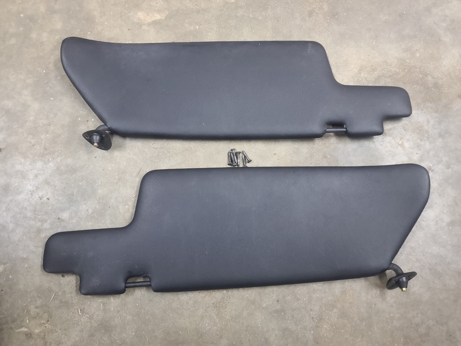 1983-1989 Porsche 944 OEM ORIGINAL Black Sun Visor Pair - Very Nice!