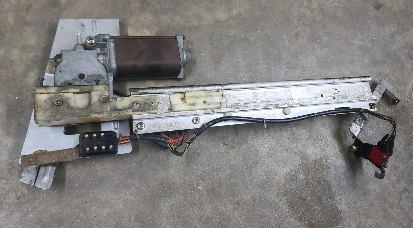 84-88 PORSCHE 944 SUNROOF MOONROOF MOTOR & ACTUATOR - OEM Original