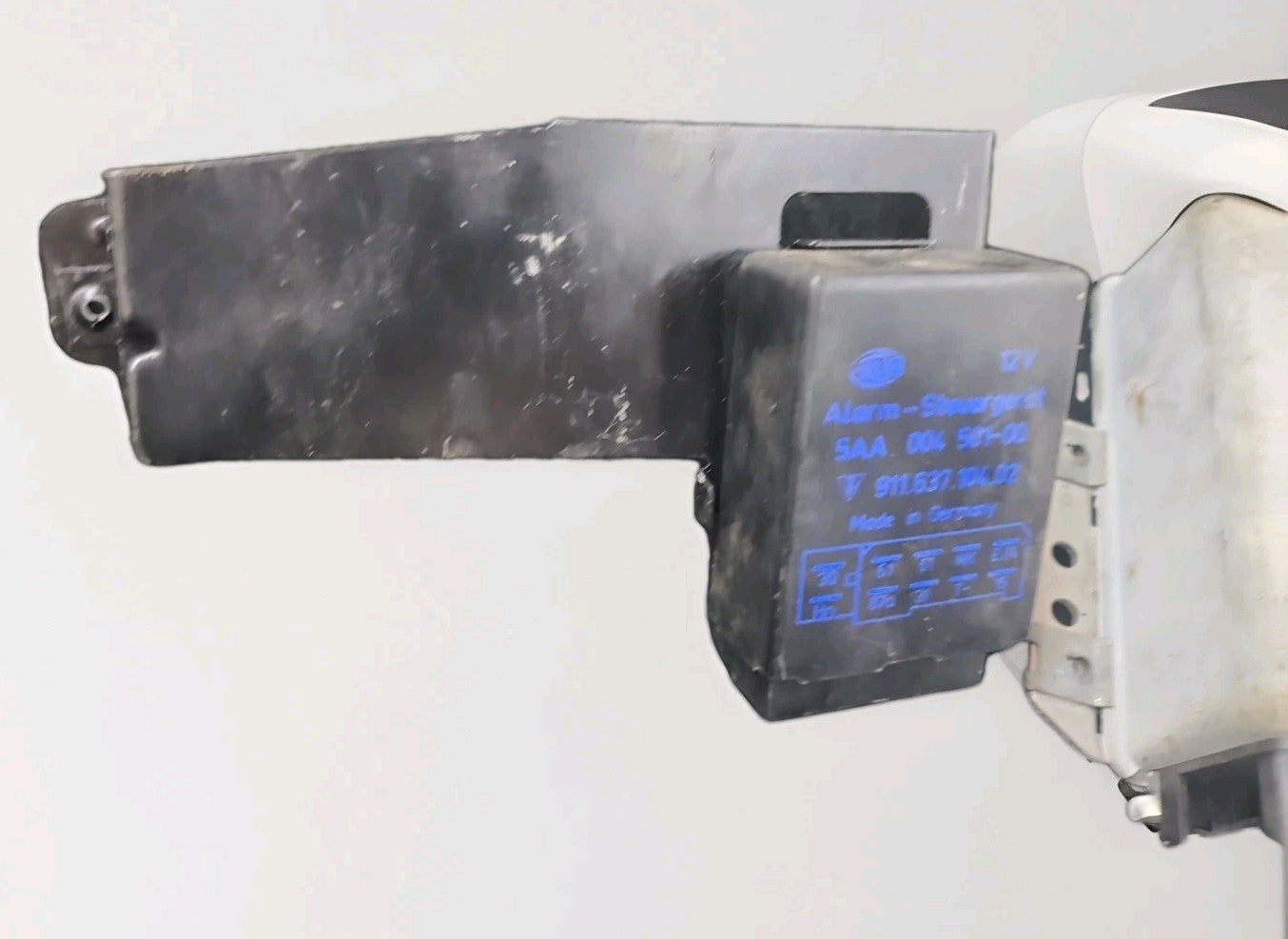 1985-1989 Porsche 944 924S Turbo Engine Computer Control Module ECM ECU PCM